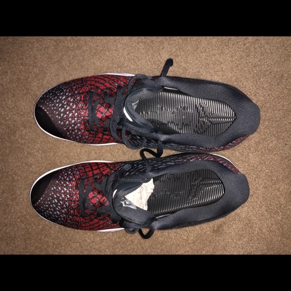 Kobe Mamba Instinct - Picture 7 of 8